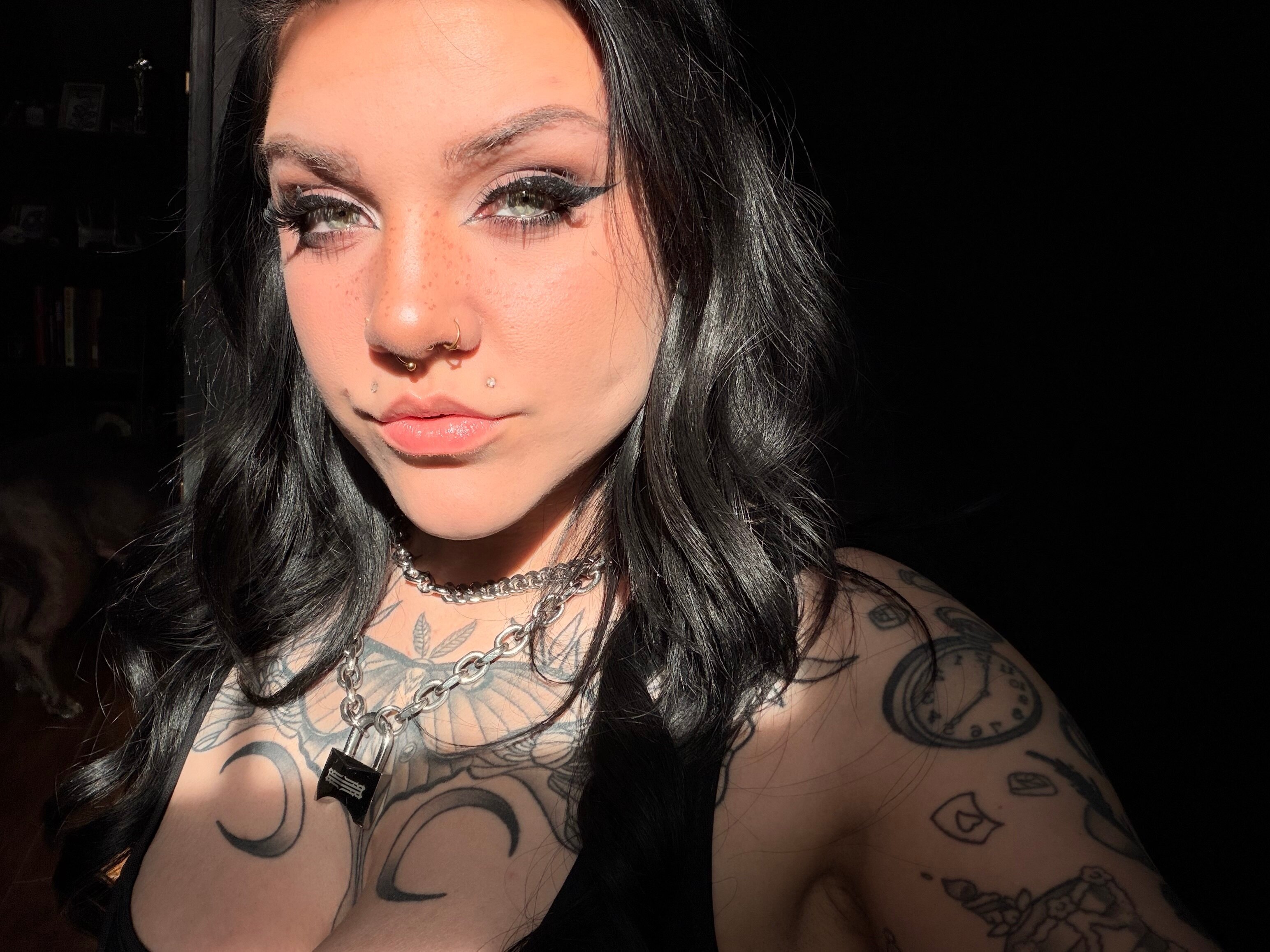 @alleyswonderland OnlyFans