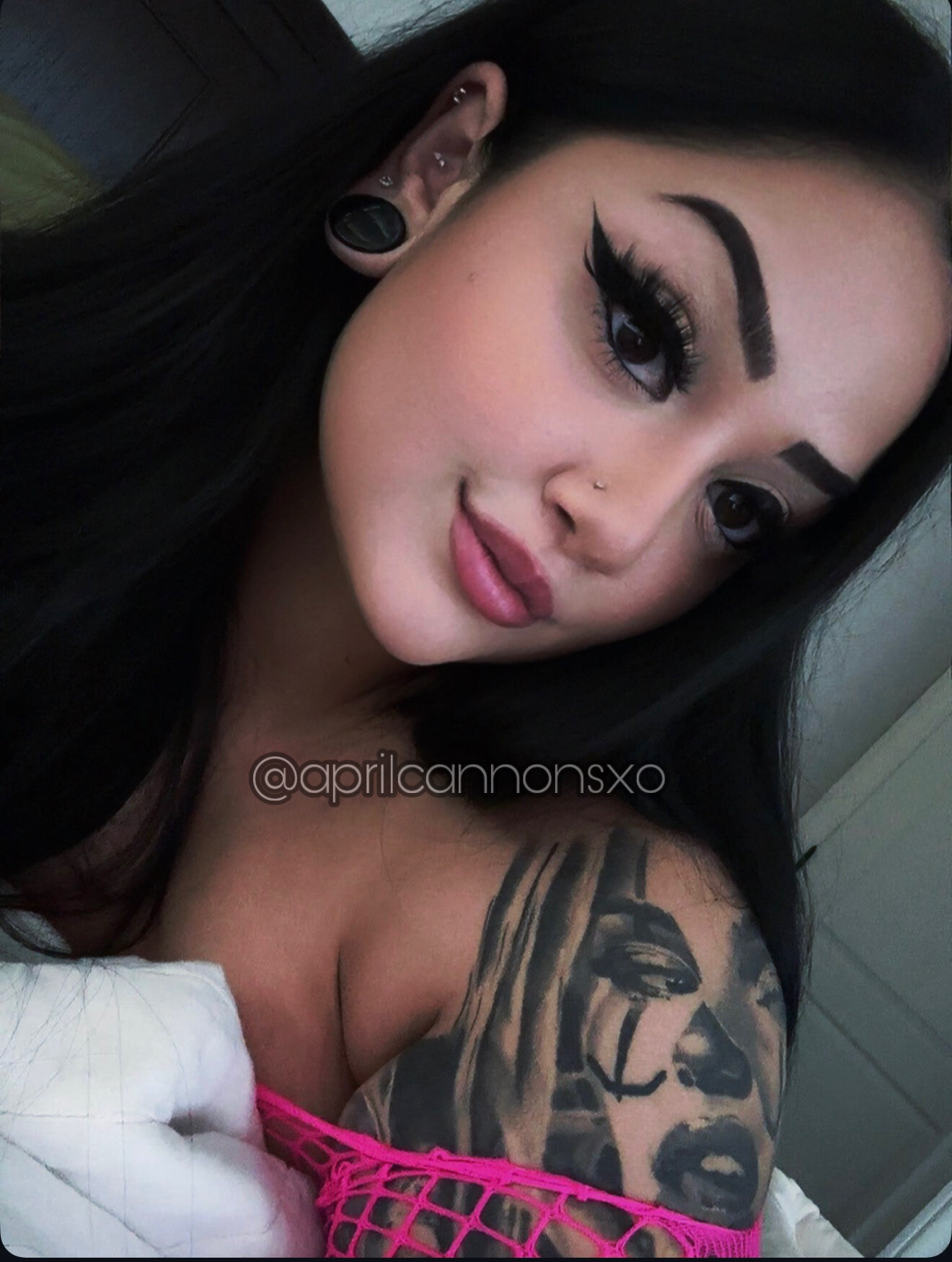 @aprilcannonsxo