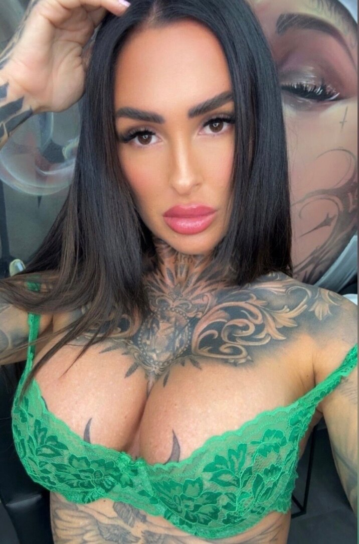 @ashley-adams OnlyFans