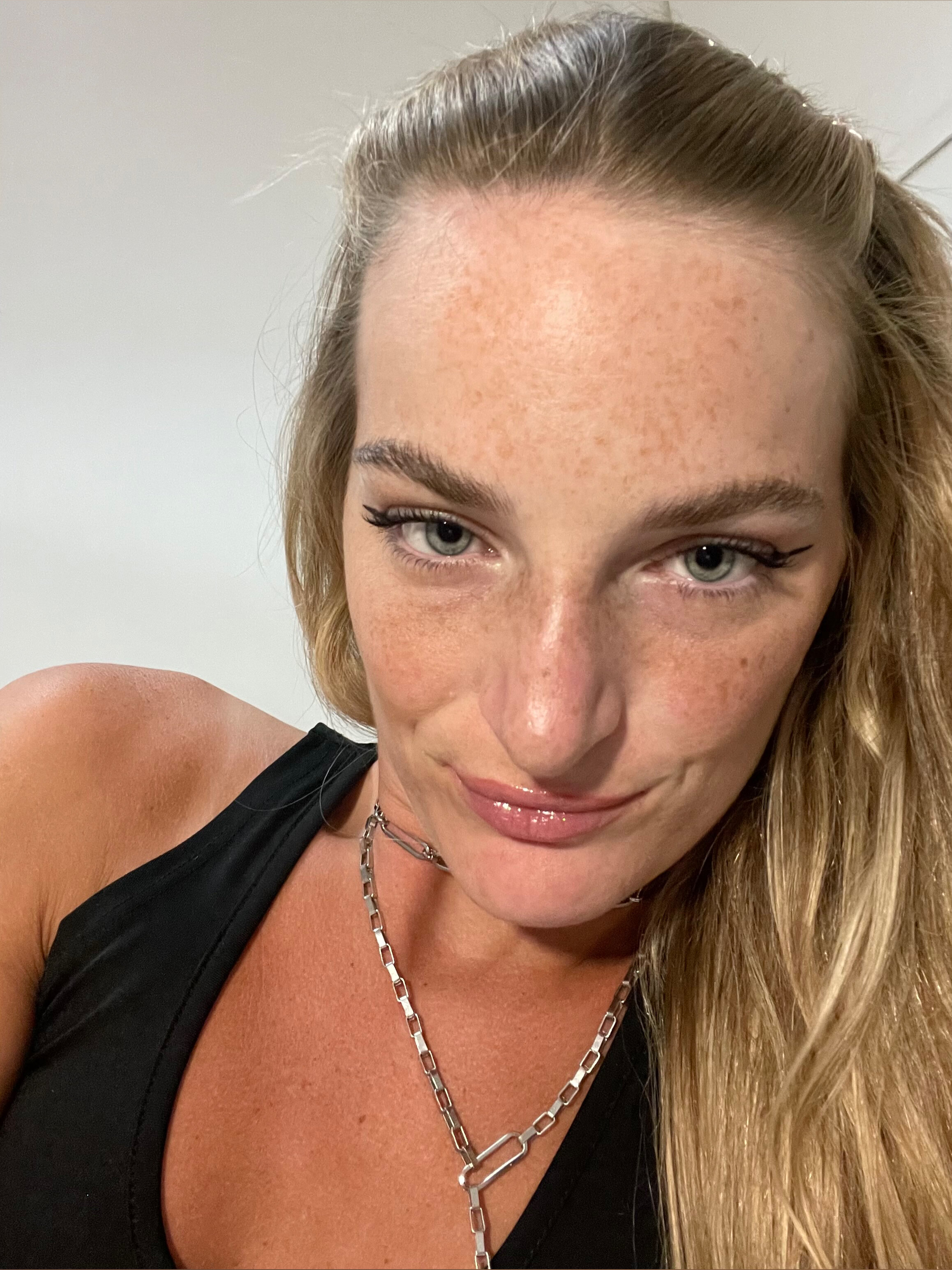 @blonddemma