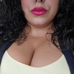 @curvy.carlaxxx OnlyFans