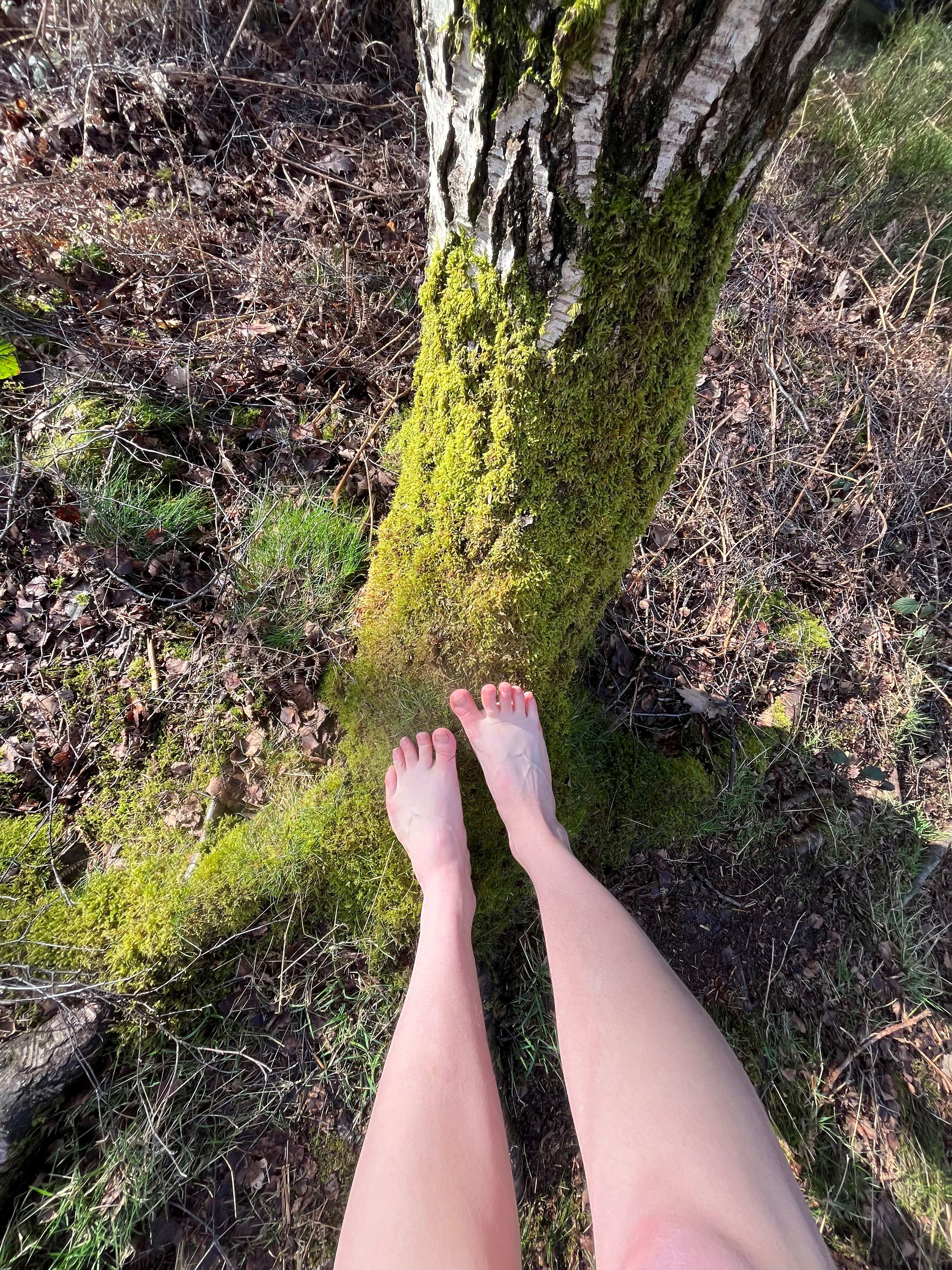 @cutefeetroaming