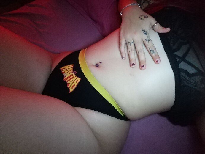 @hardqueen OnlyFans