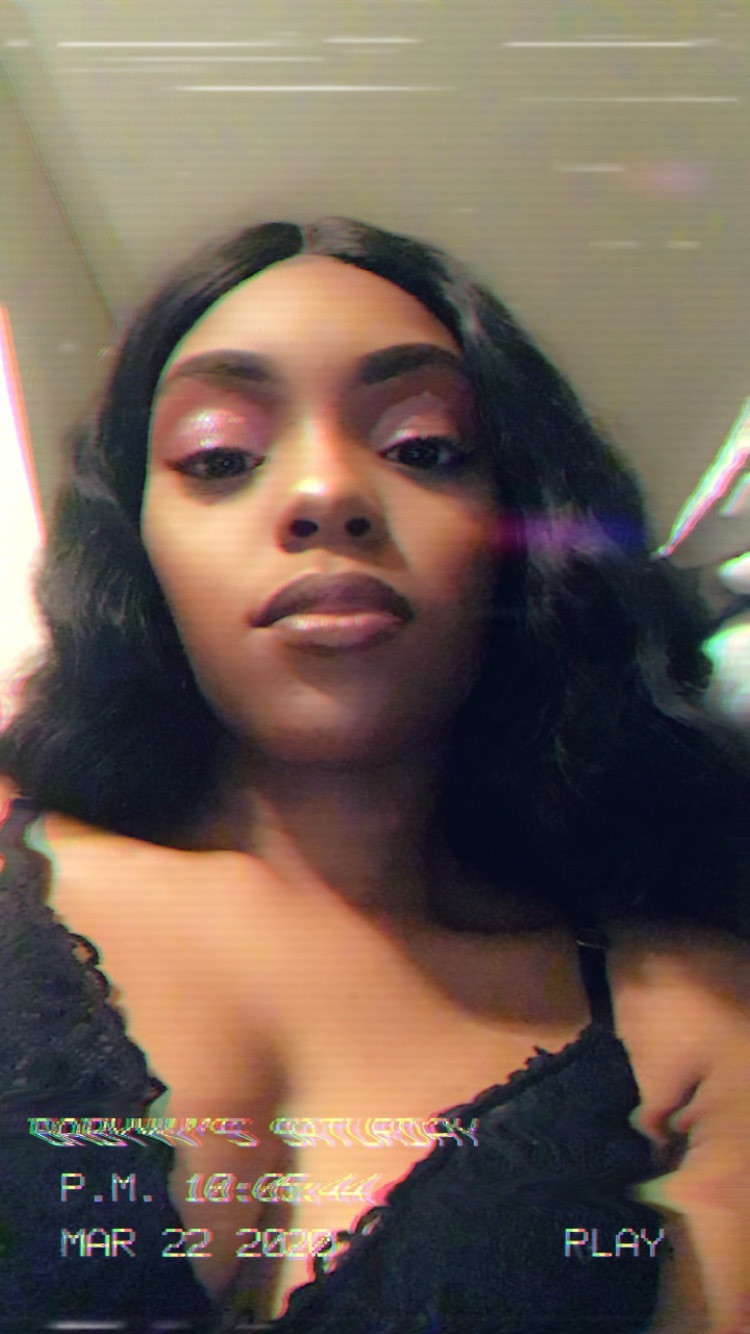 @honeyyiana OnlyFans
