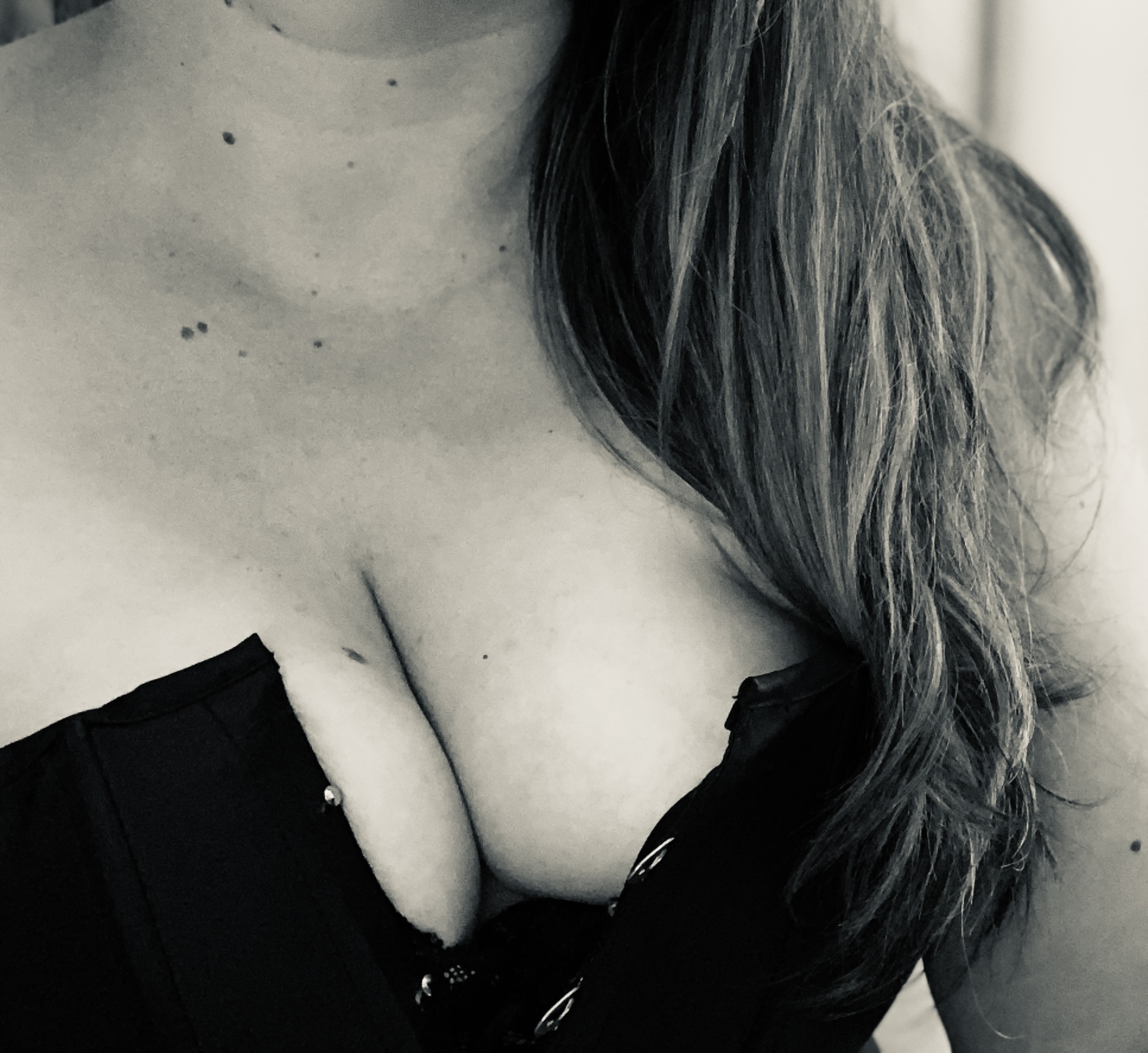 @housewifevip OnlyFans