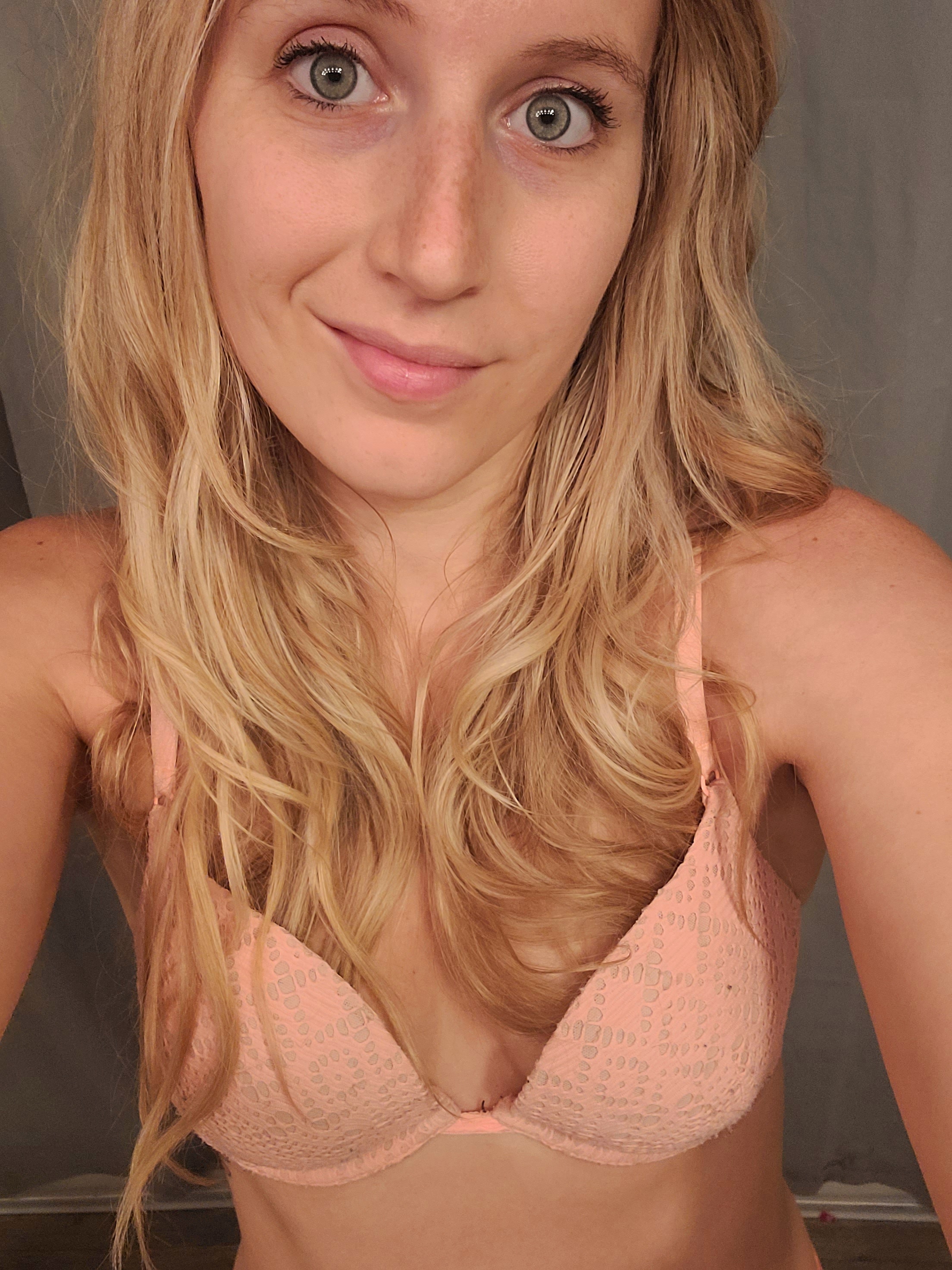 @julietstarling OnlyFans