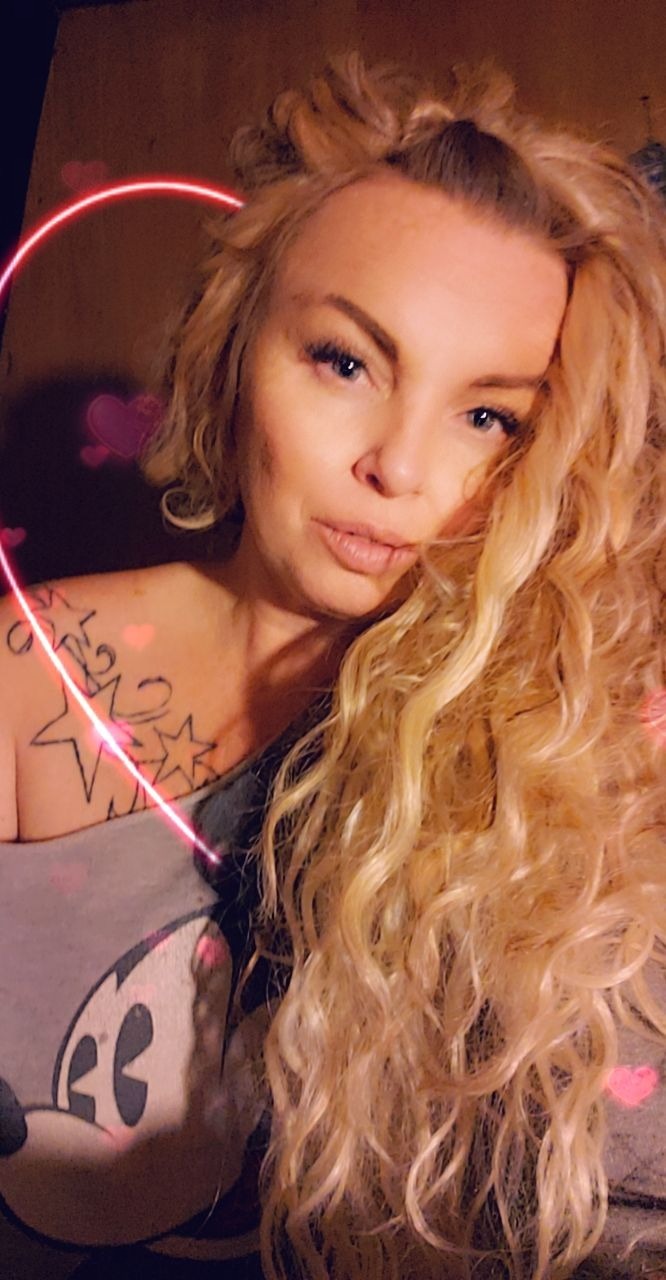 @naughtyblondebabygirl