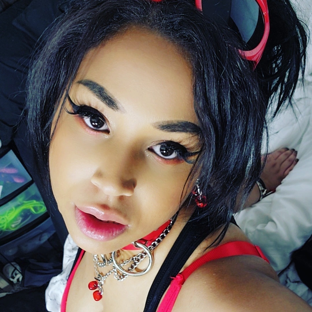 @nerdyrena OnlyFans