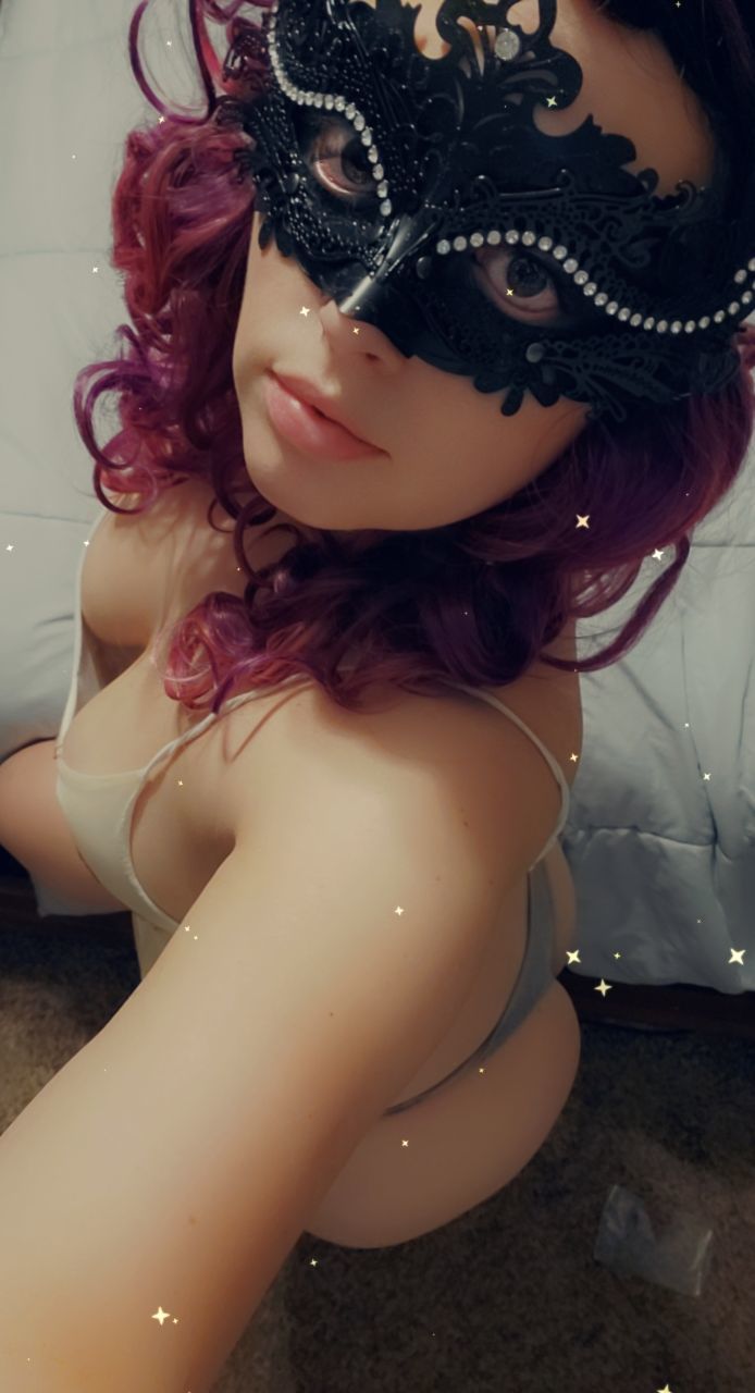 @nikkijhotwife OnlyFans