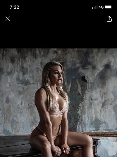 @nikkilaxx