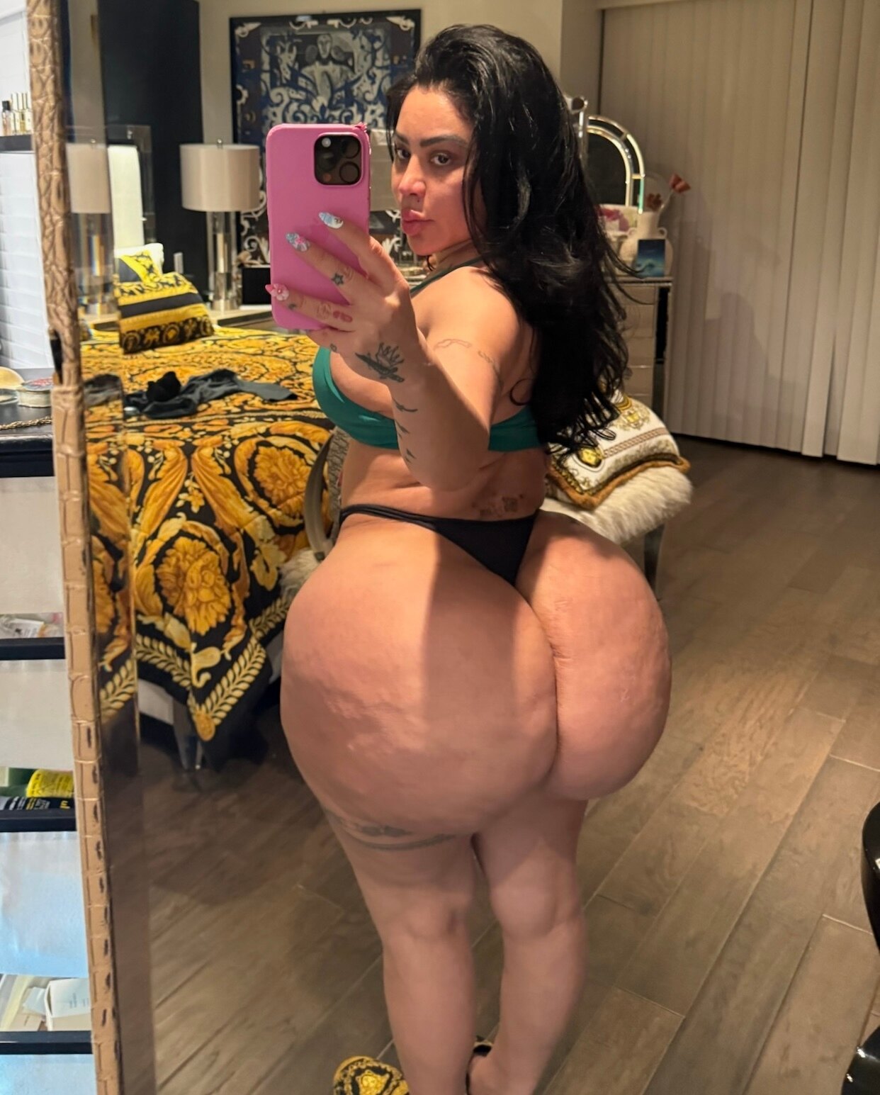 @persiasbaddest OnlyFans