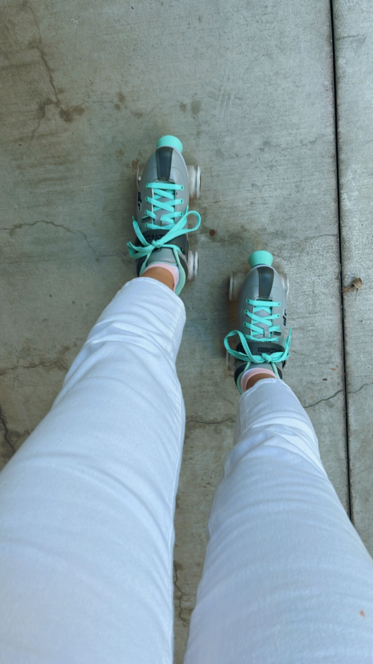 @petiteasianfeetfans