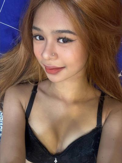 @queeniemeetsworld