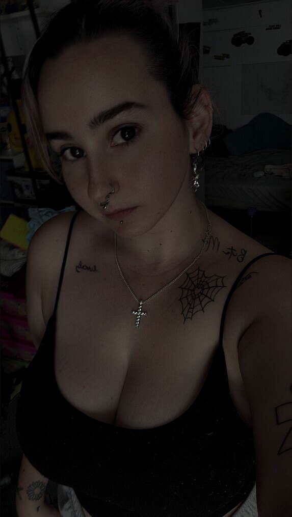 @smolbeaniebaby