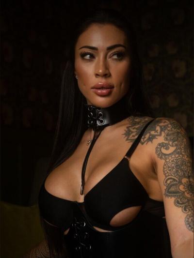 Sofia Lee's 100% in control🔥
