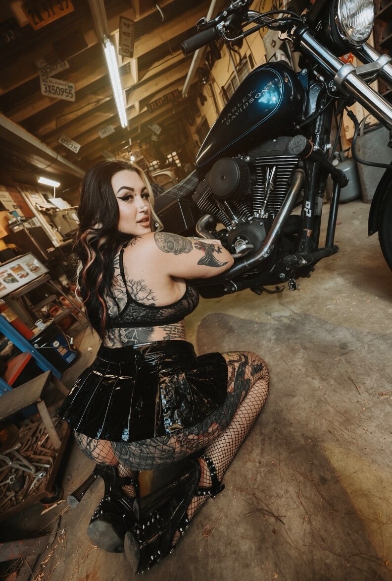 @somethingwickedxxx OnlyFans