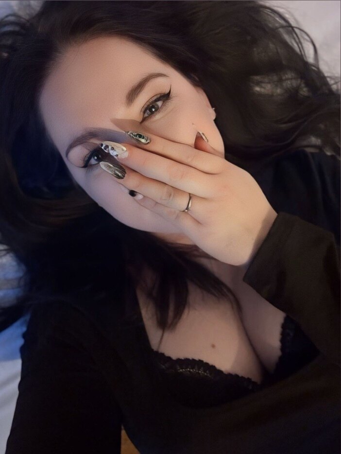 @tapetitecassie OnlyFans