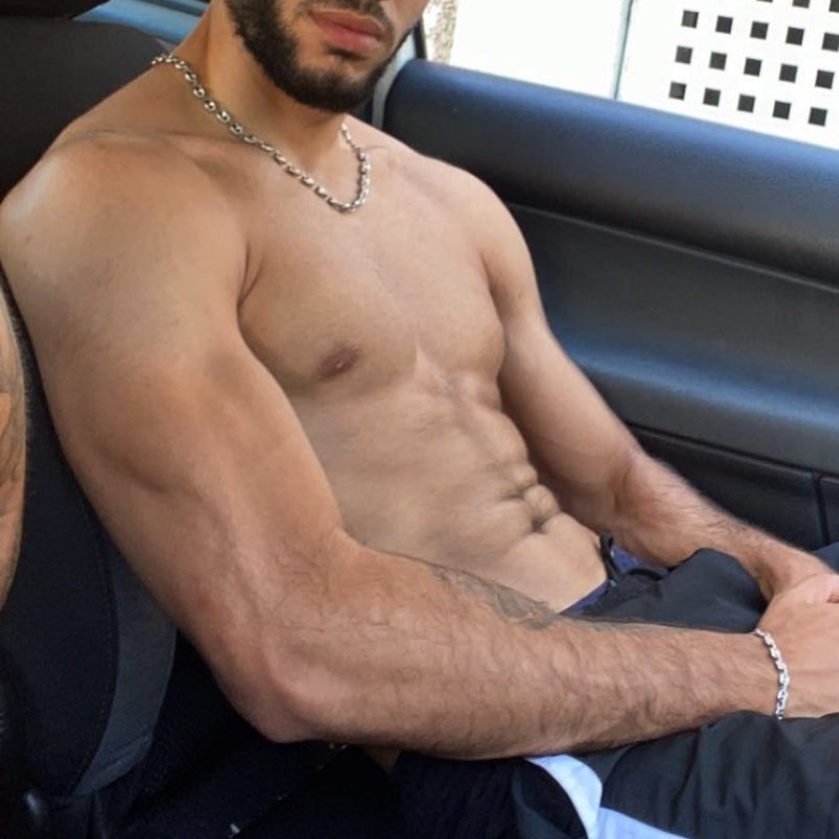 @thickarab OnlyFans