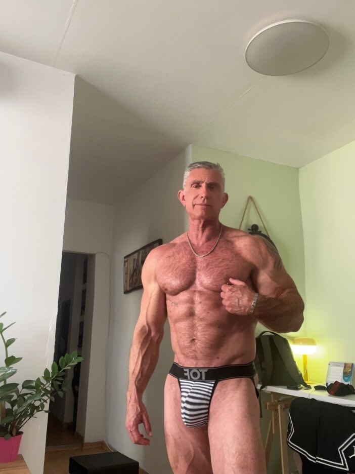@yonalef OnlyFans