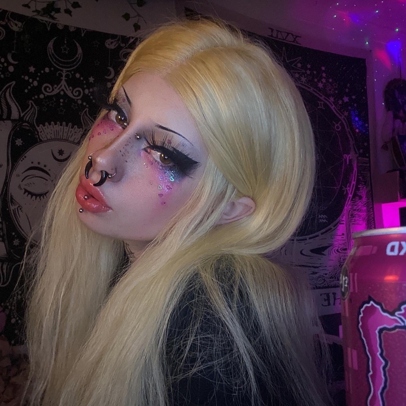 @zombi8you OnlyFans